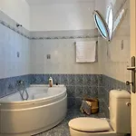 بيت للعطل Sunset View Apartment, In The Nature, At Zipari 